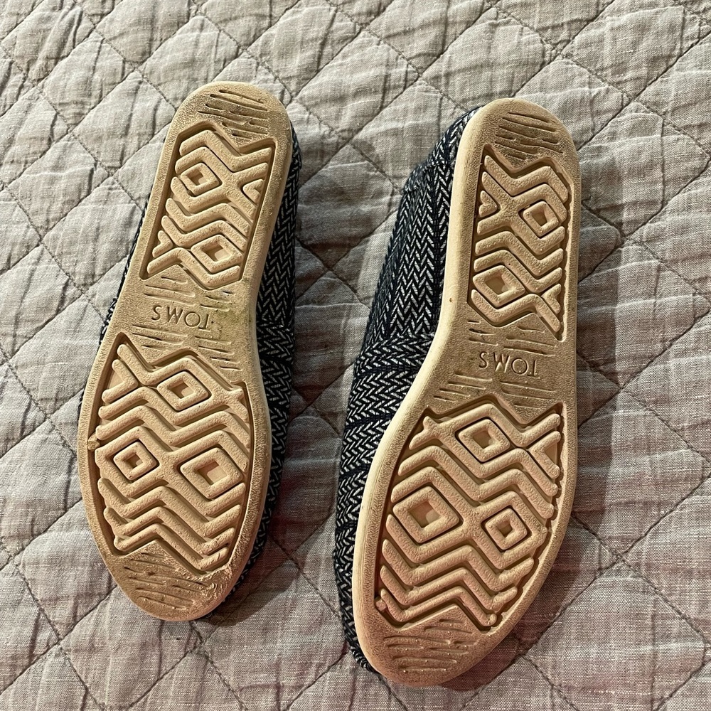 Navy Toms - Picture 2 of 2